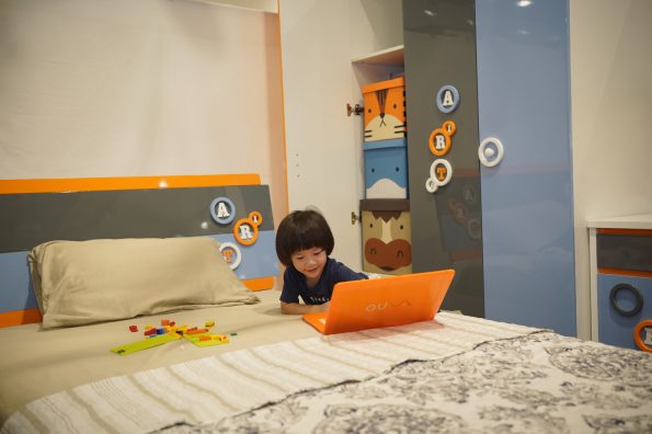 warna apa yang cocok untuk kamar anak laki-laki